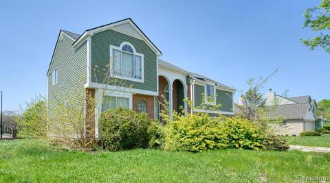 1616 Estates Dr, Detroit, MI 48206
