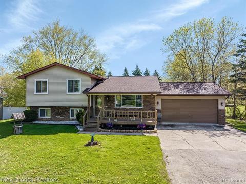 3315 Eastgate St, Burton, MI 48519