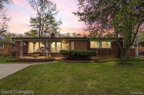 24030 Marlow St, Oak Park, MI 48237