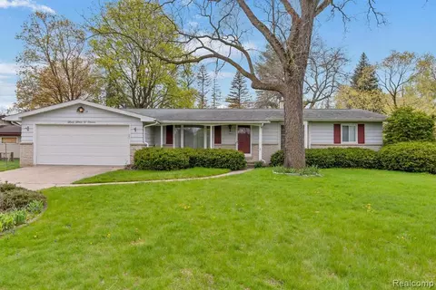 5407 N Seymour Rd, Flushing, MI 48433