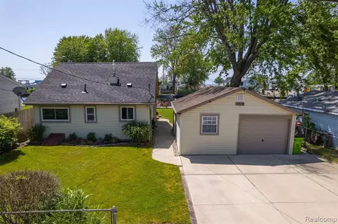 7312 Bealane Rd, Clay, MI 48001