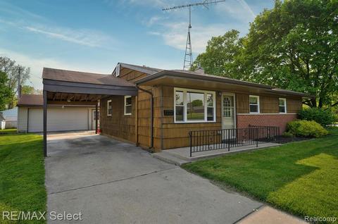 9193 Norbury Dr, Swartz Creek, MI 48473