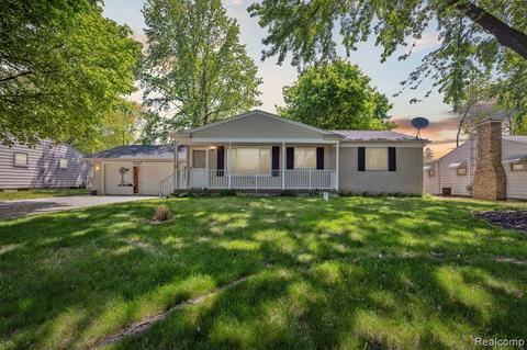 1317 Peachwood Dr, Flint, MI 48507