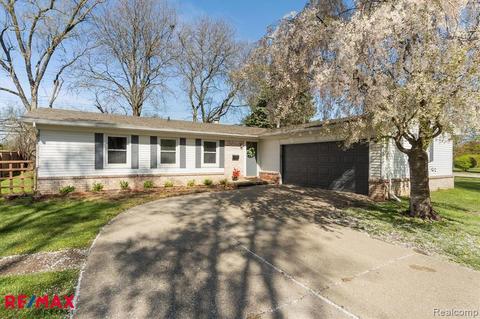 4129 Marywood Dr, Troy, MI 48085