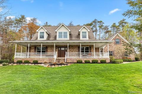 8316 Abalone Way, Pinckney, MI 48169