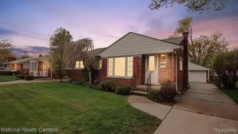9147 San Jose, Redford, MI 48239