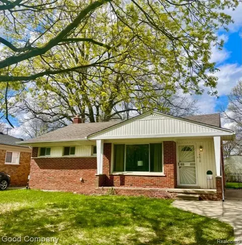 14610 Pearson St, Oak Park, MI 48237