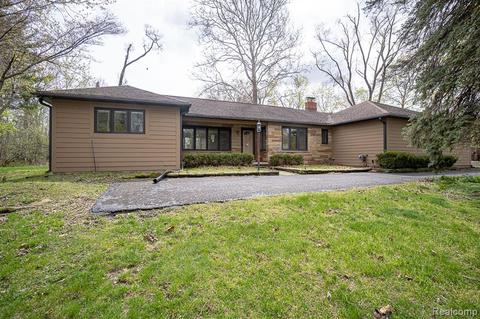 5135 Old, West Bloomfield, MI 48322