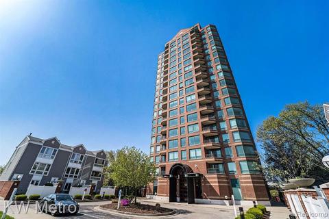 3320 Spinnaker Ln #10E, Detroit, MI 48207