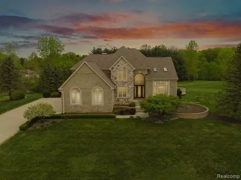 145 Natalie Marie, Oakland, MI 48363