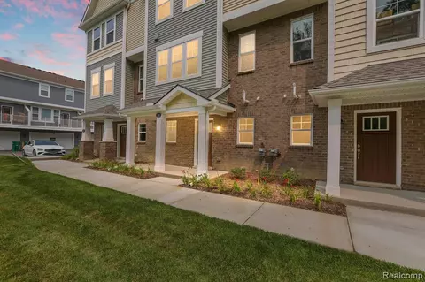 196 Sean St #78, Brighton, MI 48116