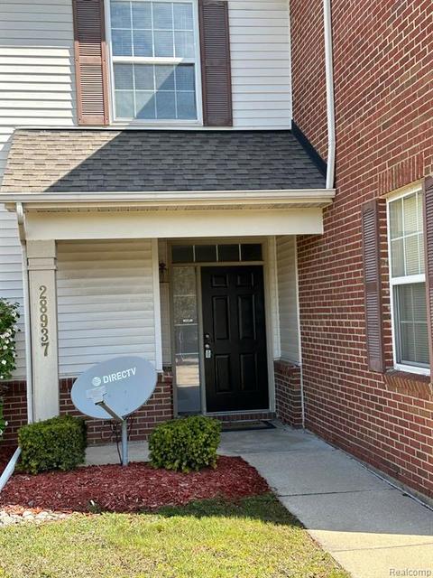 28937 Whitby Dr #2, Romulus, MI 48174 photo 1