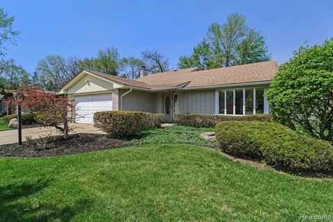 23920 Edinburgh St, Southfield, MI 48033