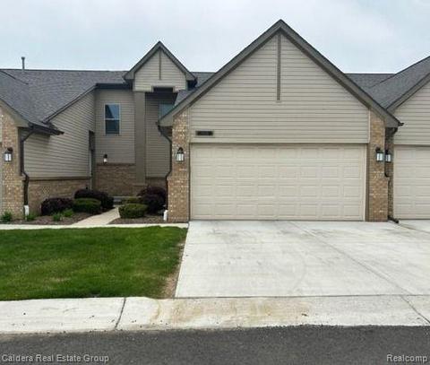 26041 E Pinehurst N, Warren, MI 48091 photo 1