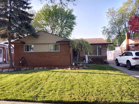 15275 Everly St, Roseville, MI 48066