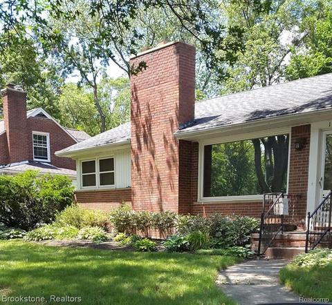 18444 N Westover Ave W, Southfield, MI 48075