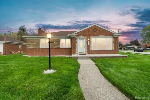 19085 Norton Ave, Eastpointe, MI 48021 photo 1
