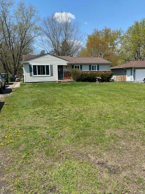 650 Hemingway Rd, Lake Orion, MI 48362