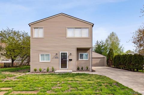 31742 Leona St, Garden City, MI 48135