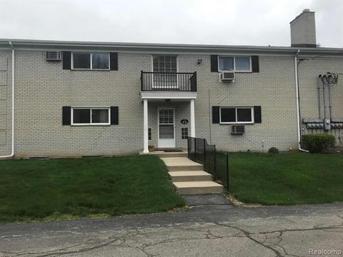 100 W Hickory Grove Rd #D8, Bloomfield Hills, MI 48304