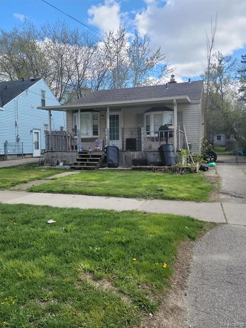 3921 Brown St, Flint, MI 48532