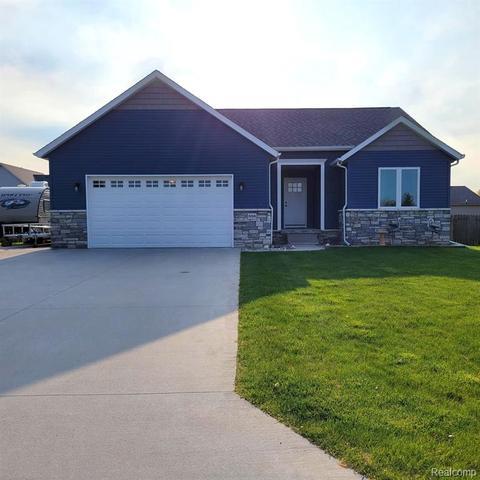 336 Isabelle Ave, Kimball, MI 48074