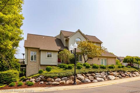 203 Saint Lawrence Blvd, Northville, MI 48168