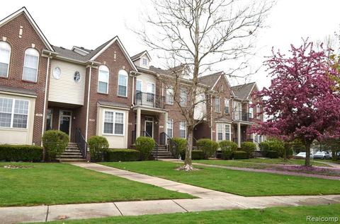 870 Summerfield Dr, Westland, MI 48185