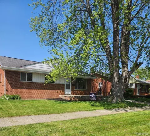 24778 Hanover St, Dearborn Heights, MI 48125