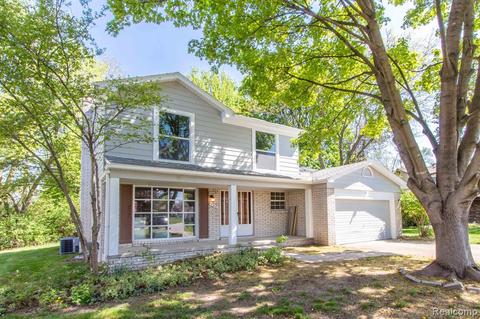 752 Dartmouth Dr, Rochester Hills, MI 48307