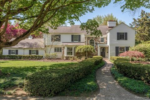 777 N Williamsbury Rd, Bloomfield Hills, MI 48301