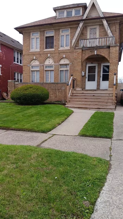 73 W Arizona St, Highland Park, MI 48203