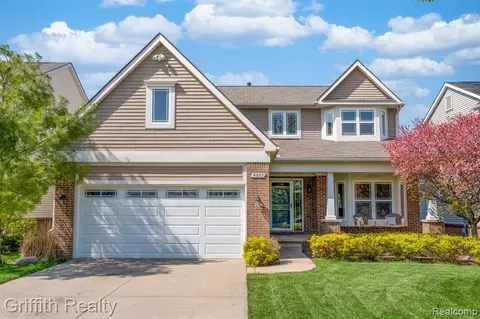 4053 Orchard Park Blvd, Howell, MI 48843