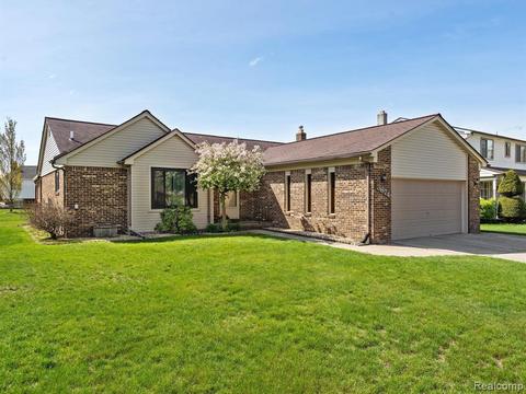 3674 Alderdale Dr, Sterling Heights, MI 48310