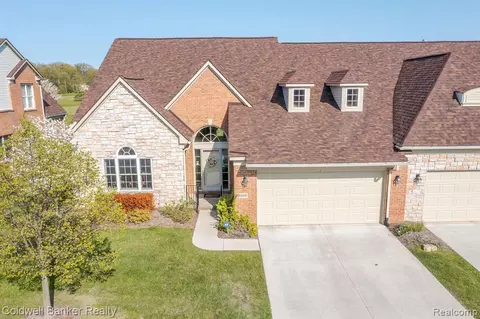 26148 Valhalla Dr, Farmington Hills, MI 48331