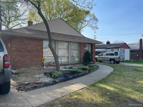 24101 Manistee St, Oak Park, MI 48237