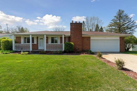 3518 Brenthill Dr, Grand Blanc, MI 48439