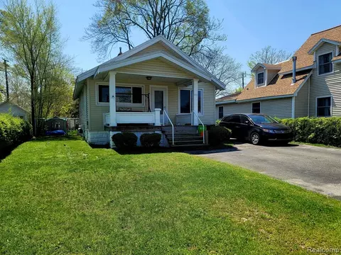 1222 Bancroft St, Port Huron, MI 48060