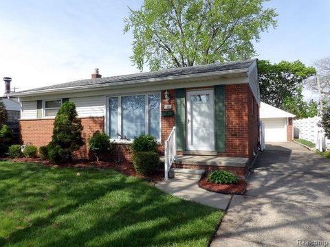 13619 Peach St, Southgate, MI 48195