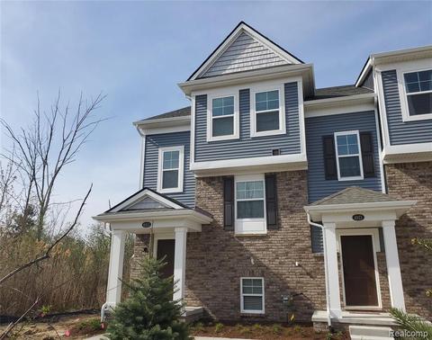 4923 Treeside Ln, Troy, MI 48098