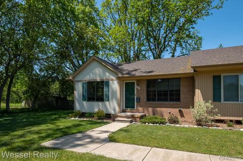 335 Fairgrove St #11, Romeo, MI 48065
