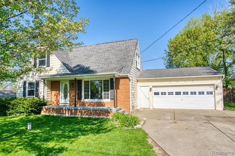 1511 Mackinaw Dr, Davison, MI 48423