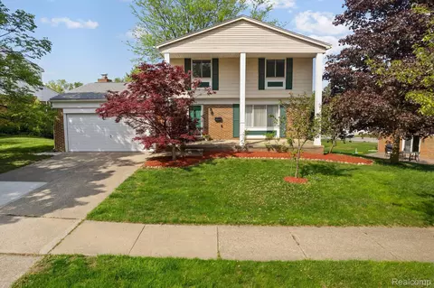 2255 Steeplechase Dr, Ann Arbor, MI 48103