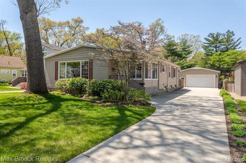 2331 Hyland St, Ferndale, MI 48220