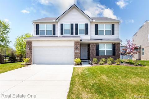 8310 Hudson Dr, Westland, MI 48185