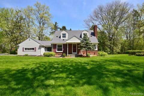 2123 Somerset Rd, Bloomfield Hills, MI 48302