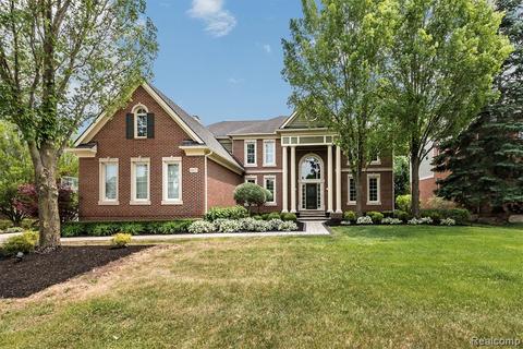 22670 Autumn Park Blvd, Novi, MI 48374