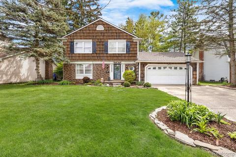 14154 Edgewood St, Livonia, MI 48154