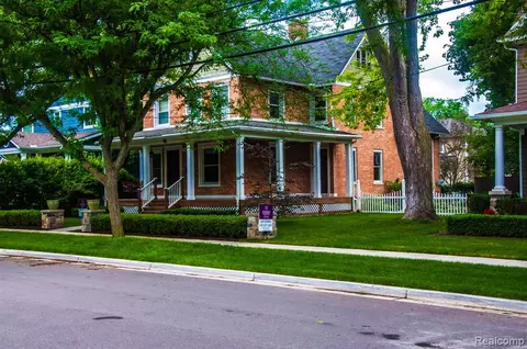 314 W 4th St, Rochester, MI 48307