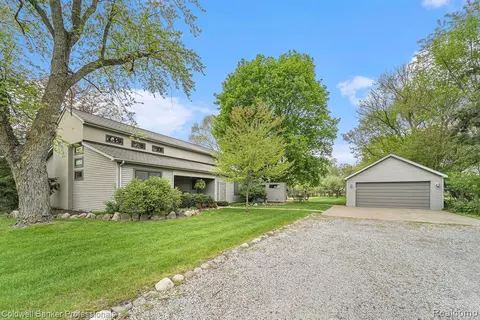 3053 28 Mile Rd, Washington, MI 48094